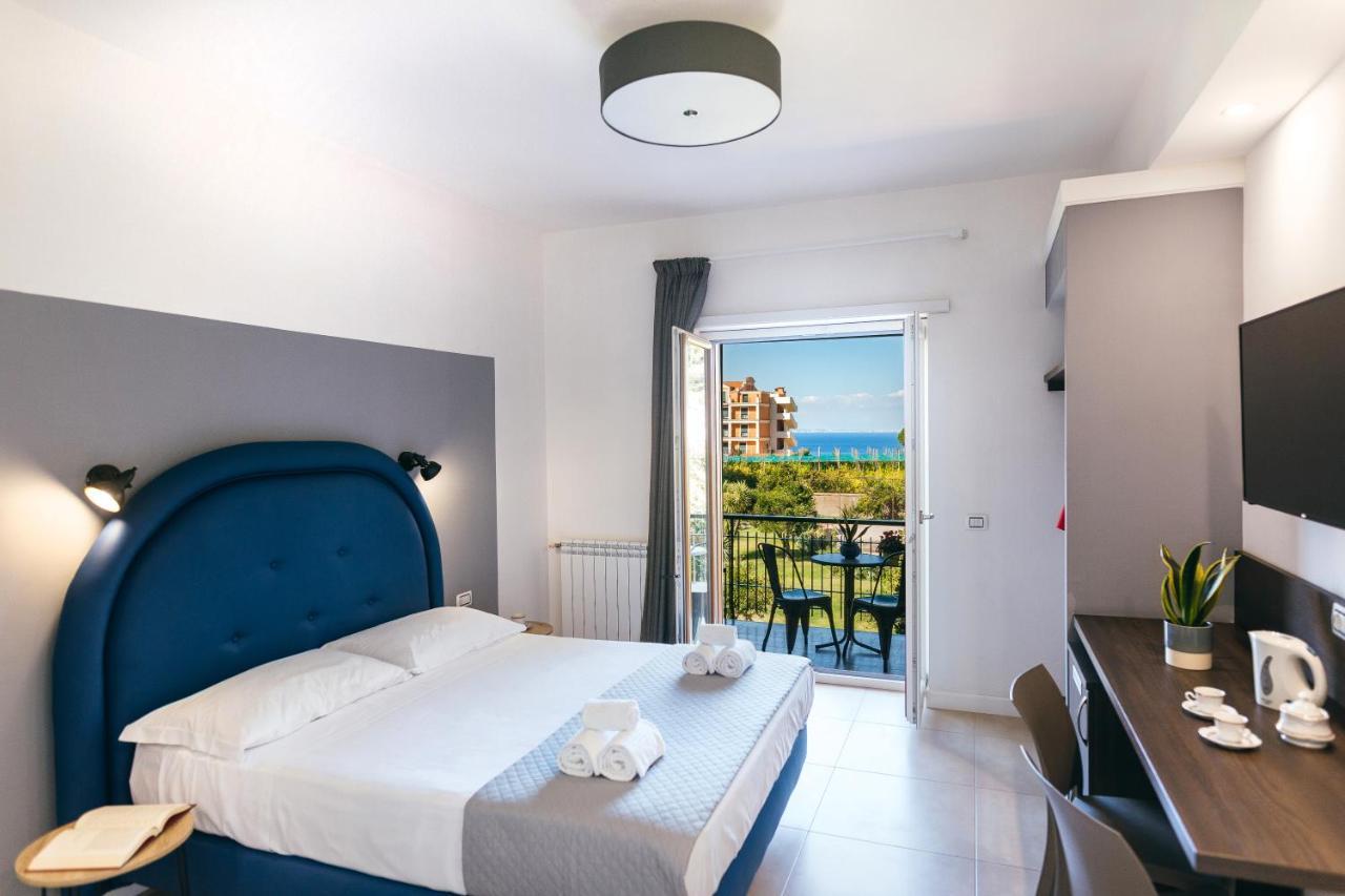 Tiberio Luxury Suites Frühstückspension
